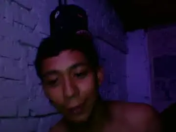 Chaturbate Best live sex cam show of snoobmaster777