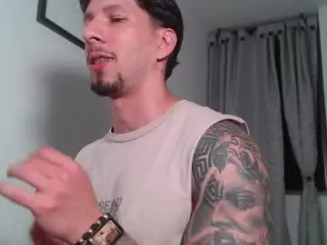 Chaturbate Live Sex Cam of andrew_mathe