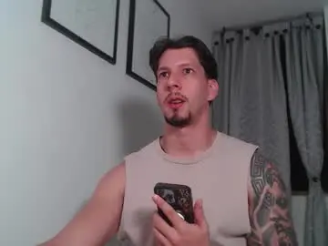 Chaturbate Best live sex cam show of andrew_mathe