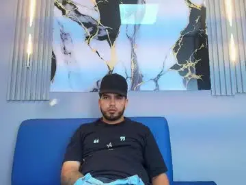 Chaturbate Nude Webcam of patrick_savage1