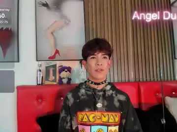 Chaturbate Sex Chat of angeldustt_19