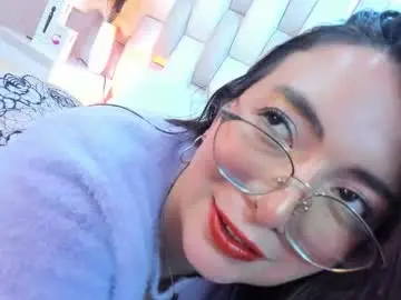 Chaturbate Adult Video Chat of ari_lynn_