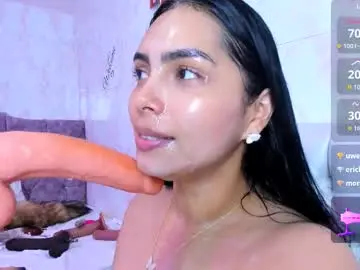 Chaturbate Live Sex Cam of evelinn_belen