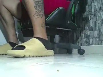 Chaturbate Live Sex of srfindomfeet_