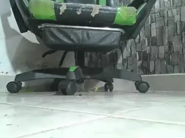 Chaturbate Best live sex cam show of srfindomfeet_