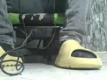 Chaturbate Free Live Porn of srfindomfeet_