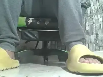 Chaturbate Adult Webcam of srfindomfeet_