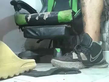 Chaturbate Adult Video Chat of srfindomfeet_