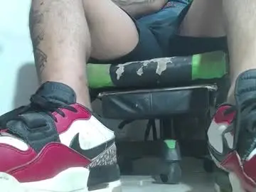 Chaturbate Best live sex cam show of srfindomfeet_