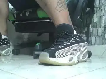 Chaturbate Sex Cam of srfindomfeet_