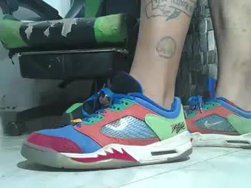 Chaturbate Sex Cam of srfindomfeet_