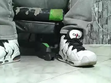 Chaturbate Watch Live Sex Cams of srfindomfeet_