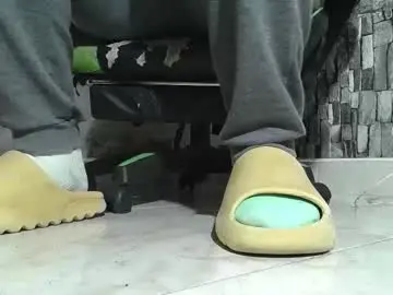 Chaturbate Private Sex Chat of srfindomfeet_