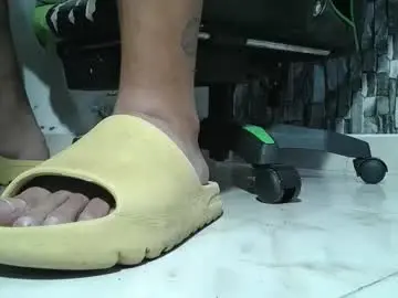 Chaturbate Watch Live Sex Cams of srfindomfeet_