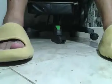 Chaturbate Sex Cam of srfindomfeet_