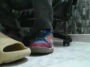 Chaturbate Sex Chat of srfindomfeet_