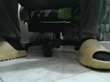 Chaturbate Free Live Porn of srfindomfeet_