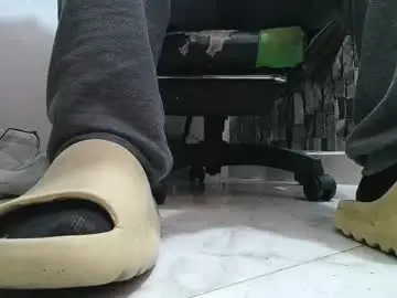Chaturbate Live Porn of srfindomfeet_