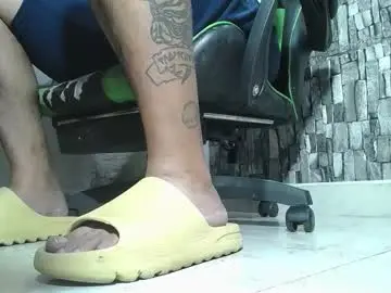 Chaturbate Free Porn Cam of srfindomfeet_