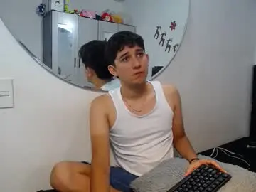 Chaturbate Live Sex Cam of dravith_and_valery