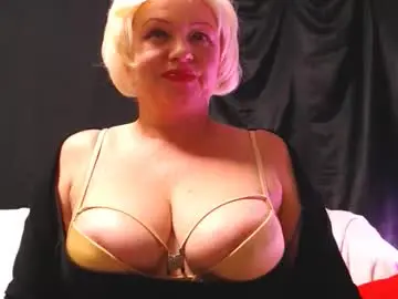 lizabrazzer from chaturbate