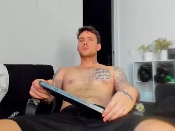 Chaturbate Live Sex Cam of lukeglanton17