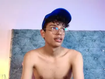 Chaturbate Nude Webcam of maxfrost_1