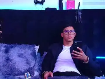 Chaturbate Sex Cam of ryanpricee