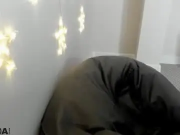 Chaturbate Live Sex Cam of elsa_carterr