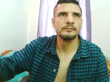 Chaturbate Best live sex cam show of braulio_master