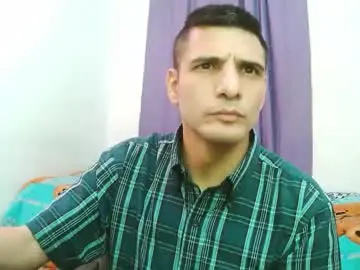 Chaturbate Best live sex cam show of braulio_master