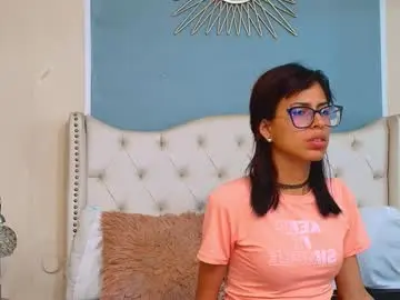 Chaturbate Live Sex of emily_loperaa