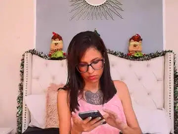 Chaturbate Free Live Porn of emily_loperaa