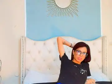 Chaturbate Live Porn of emily_loperaa