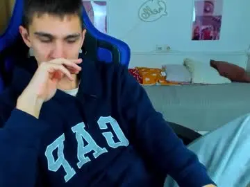 Chaturbate Live Sex Cam of frank_mooree