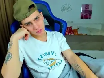 Chaturbate Live Sex Cam of frank_mooree