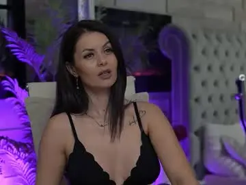 Chaturbate Sex Chat of glamourousmom