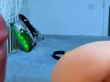 Chaturbate Live Sex of alesquirt