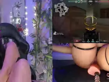 Chaturbate Live Sex Cam of cataleyaglow