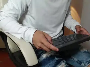 Chaturbate Free Porn Cam of garuo_18
