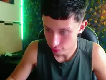 Chaturbate Live Sex Cam of garuo_18