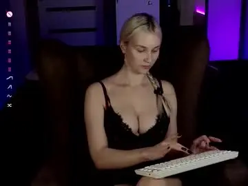 hitchcocianblonde_ from chaturbate