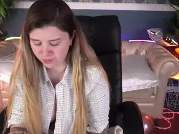 Chaturbate Best live sex cam show of amellymillyy