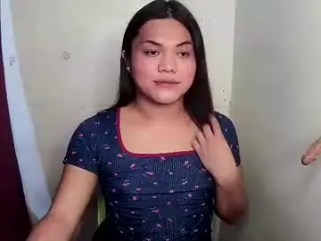 urhottie_bella from chaturbate