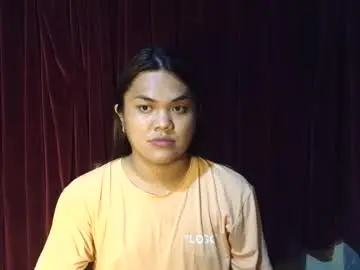 urhottie_bella from chaturbate