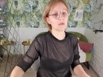 Chaturbate Adult Video Chat of paris_cherry