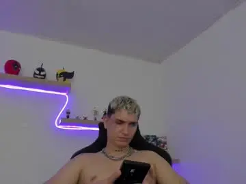 Chaturbate Live Sex Cam of sebas__23