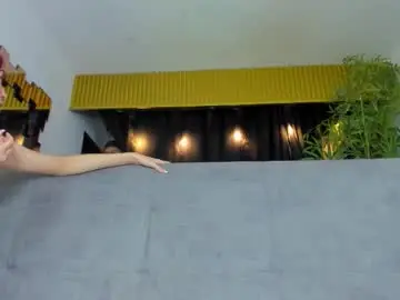 Chaturbate Live Porn of golden_girl_house