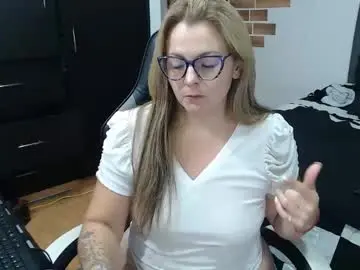 Chaturbate Live Porn of perlagoloza05