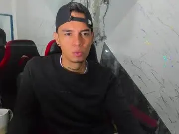 Chaturbate Free Live Porn of anzelott